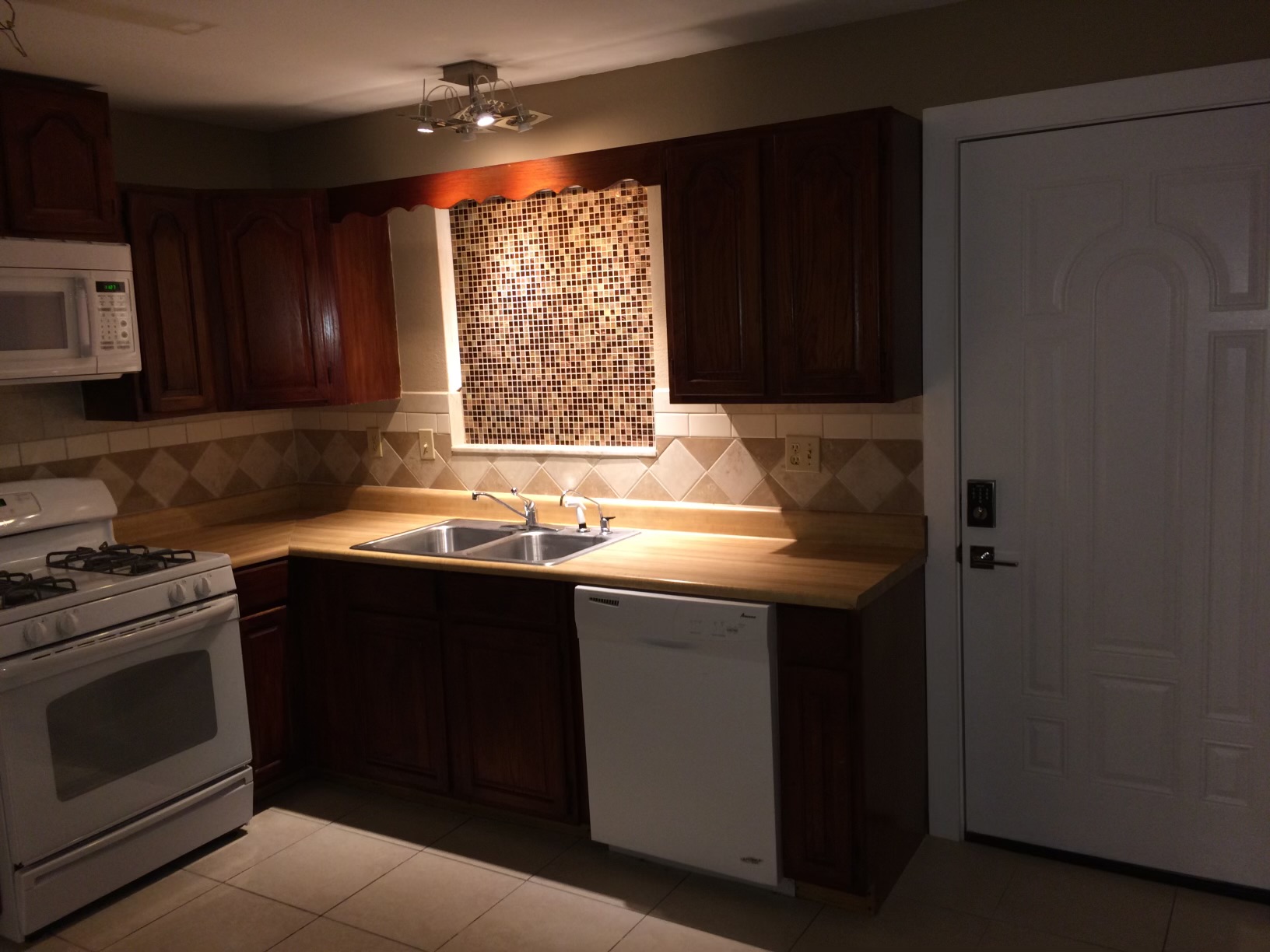 201 Desoto Street - 6